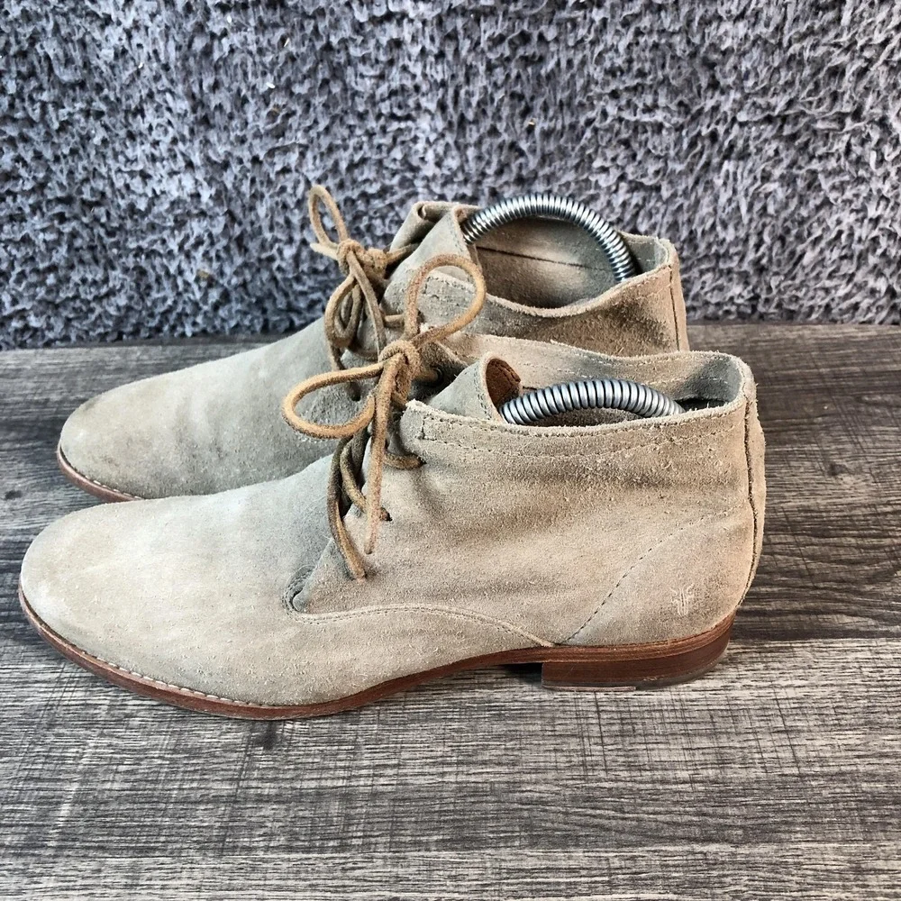 Frye Boots Mens Size 9.5 Beige Suede Chukka Ankle Leather Sole Dress Casual
